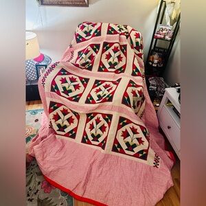 Vintage 1970s Handmade Tulip Quilt Queen/King 8x8 Hand-Quilted, Wamsutta Fabrics